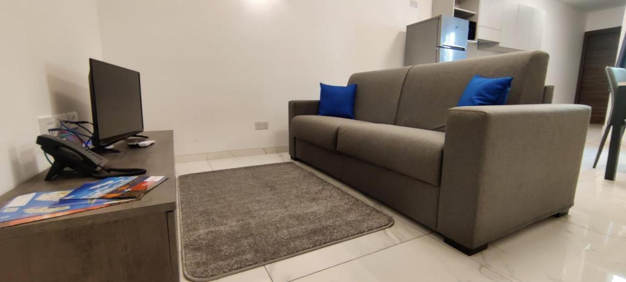 Blu-M Central Qormi Exterior photo